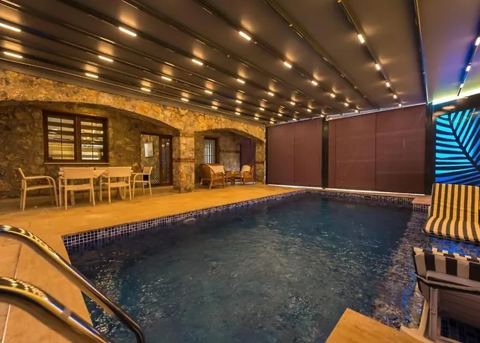 Villa Ege Stone Korunakli Ve Isitmali Havuz Jakuzi *